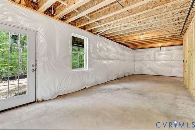 93 Albertson Ct, Ruther Glen, VA 22546
