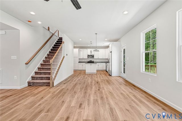 93 Albertson Ct, Ruther Glen, VA 22546