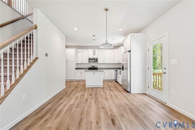 93 Albertson Ct, Ruther Glen, VA 22546