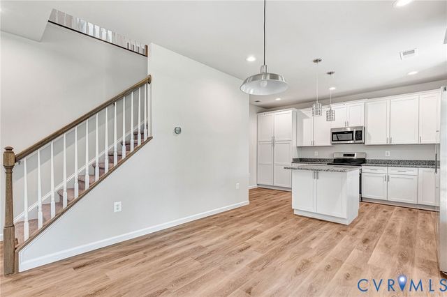 93 Albertson Ct, Ruther Glen, VA 22546