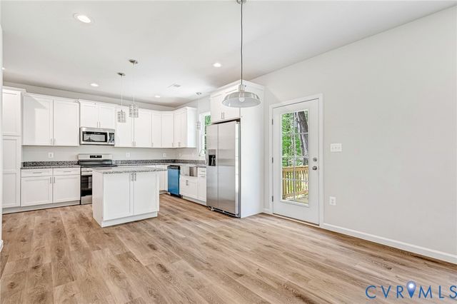 93 Albertson Ct, Ruther Glen, VA 22546