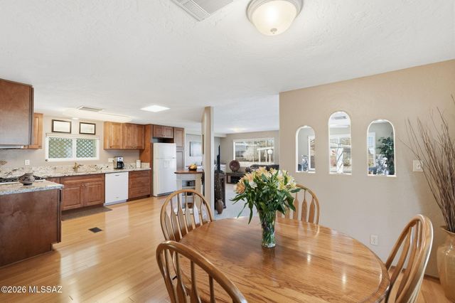 267 W Tuna Drive, Green Valley, AZ 85614