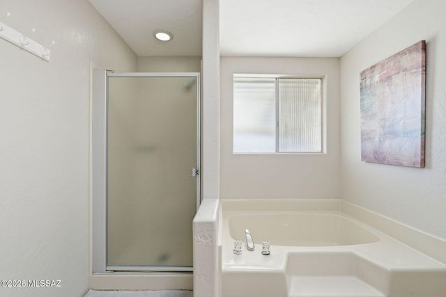 267 W Tuna Drive, Green Valley, AZ 85614