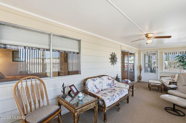 267 W Tuna Drive, Green Valley, AZ 85614