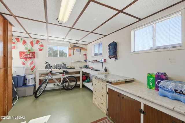 267 W Tuna Drive, Green Valley, AZ 85614