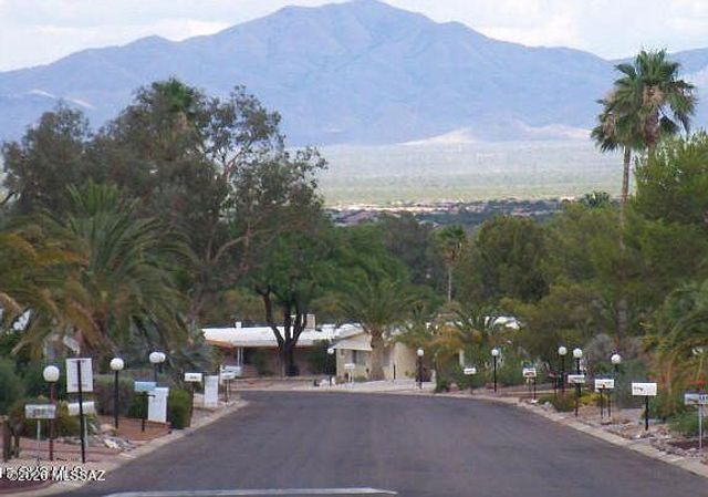 267 W Tuna Drive, Green Valley, AZ 85614