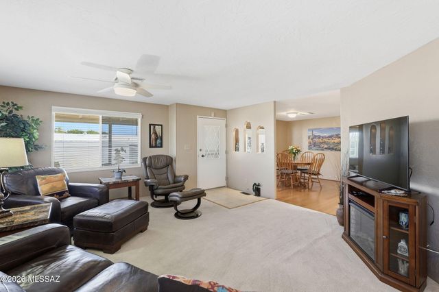 267 W Tuna Drive, Green Valley, AZ 85614