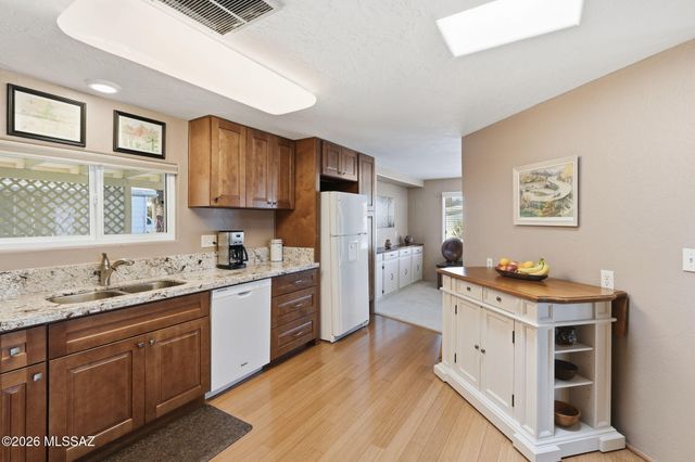 267 W Tuna Drive, Green Valley, AZ 85614