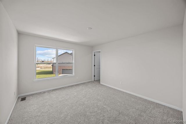 61904 Hevel Lane, Washington, MI 48094