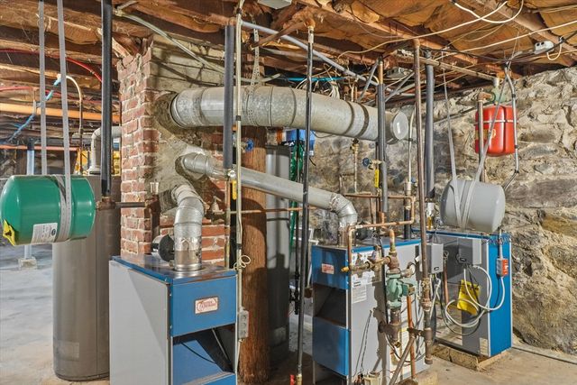 364 Lawrence St, Lawrence, MA 01841