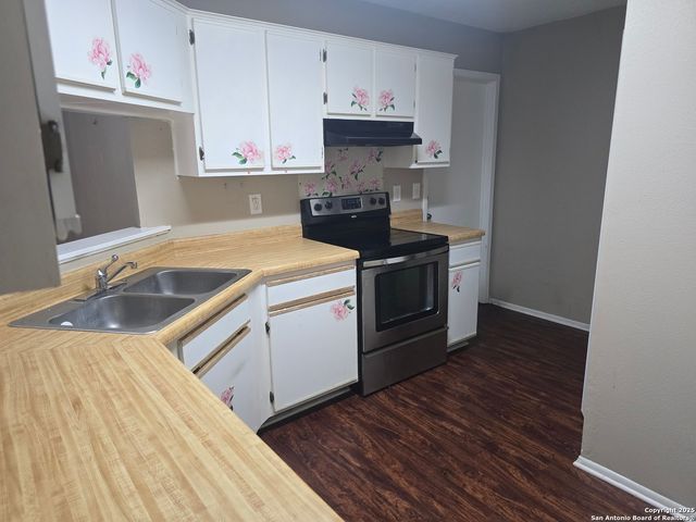 6242 Valley Queen, San Antonio, TX 78250