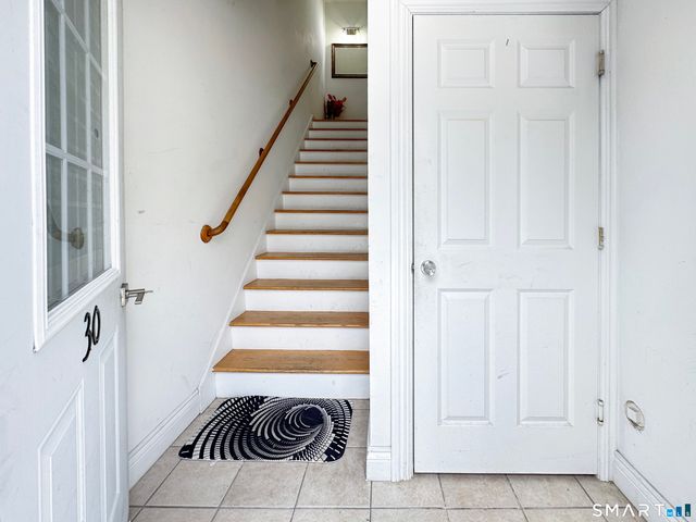 296 Hamilton Avenue 30, Norwich, CT 06360