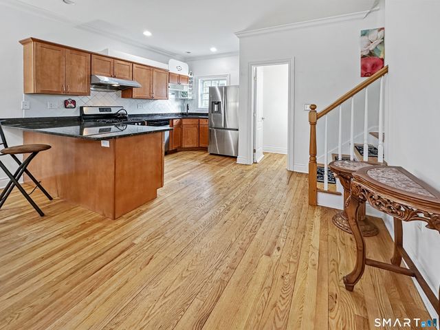 296 Hamilton Avenue 30, Norwich, CT 06360