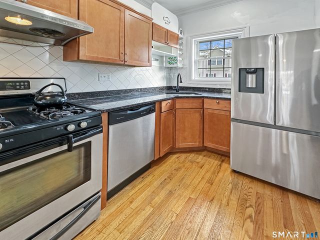 296 Hamilton Avenue 30, Norwich, CT 06360