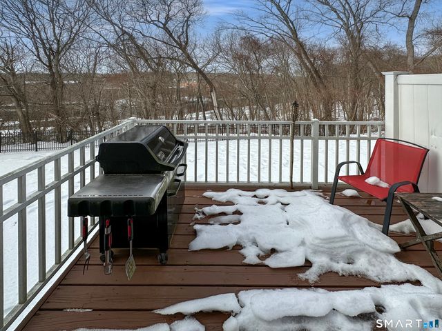 296 Hamilton Avenue 30, Norwich, CT 06360