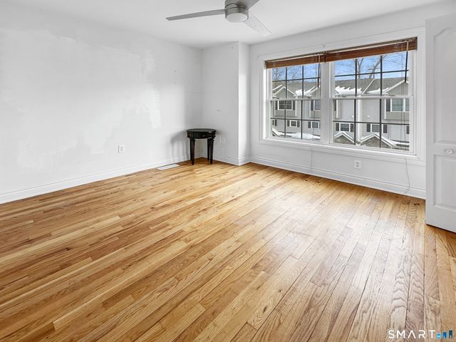 296 Hamilton Avenue 30, Norwich, CT 06360