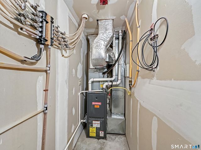 296 Hamilton Avenue 30, Norwich, CT 06360