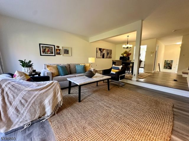 44 Canterbury Ln, New Milford Boro, NJ 07646