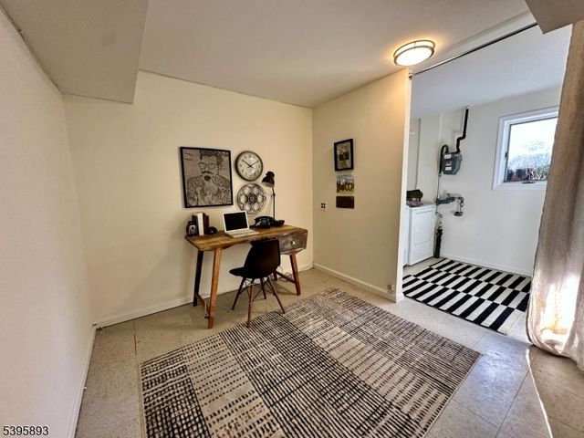 44 Canterbury Ln, New Milford Boro, NJ 07646