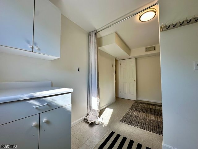 44 Canterbury Ln, New Milford Boro, NJ 07646