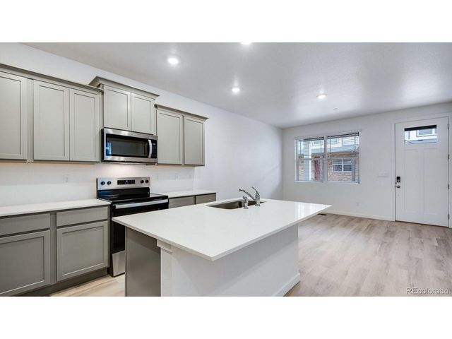 4676 Combine Ln, Johnstown, CO 80534