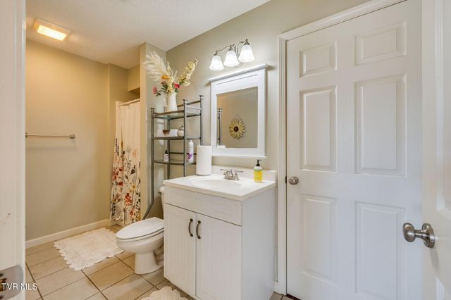 1238 Fordtown Road, Jonesborough, TN 37659
