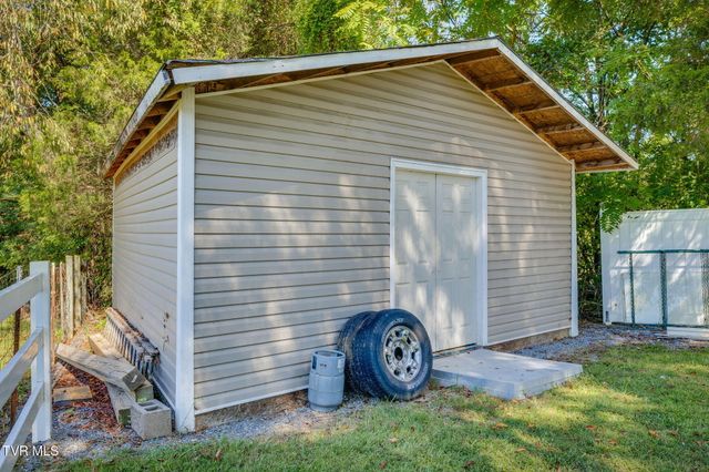 1238 Fordtown Road, Jonesborough, TN 37659