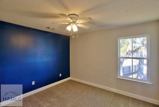 326 Fairview Circle, Hinesville, GA 31313