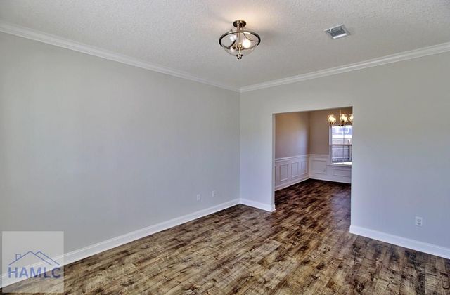 326 Fairview Circle, Hinesville, GA 31313