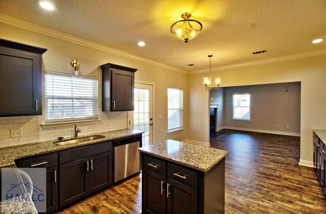 326 Fairview Circle, Hinesville, GA 31313