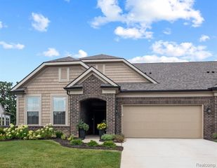 823 Kelpie Drive, Ann Arbor, MI 48108