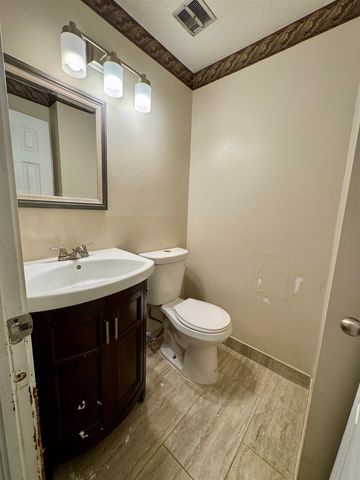 2460 CARDIGAN DR, Memphis, TN 38119