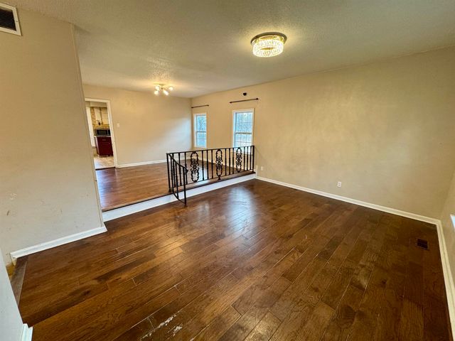 2460 CARDIGAN DR, Memphis, TN 38119