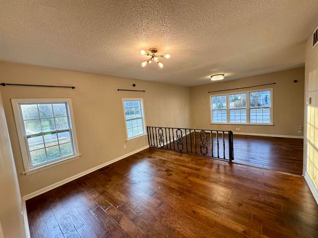 2460 CARDIGAN DR, Memphis, TN 38119