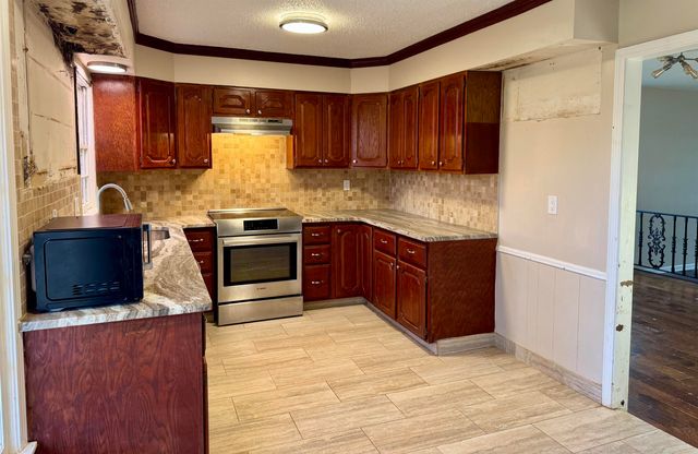 2460 CARDIGAN DR, Memphis, TN 38119