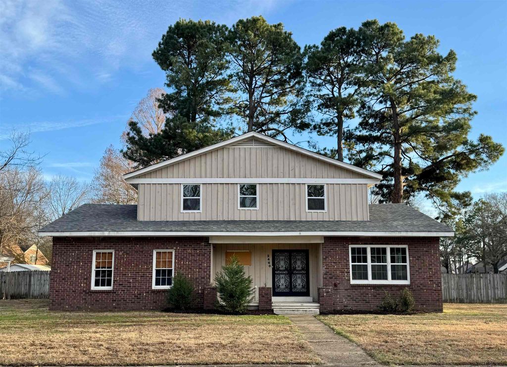 2460 CARDIGAN DR, Memphis, TN 38119