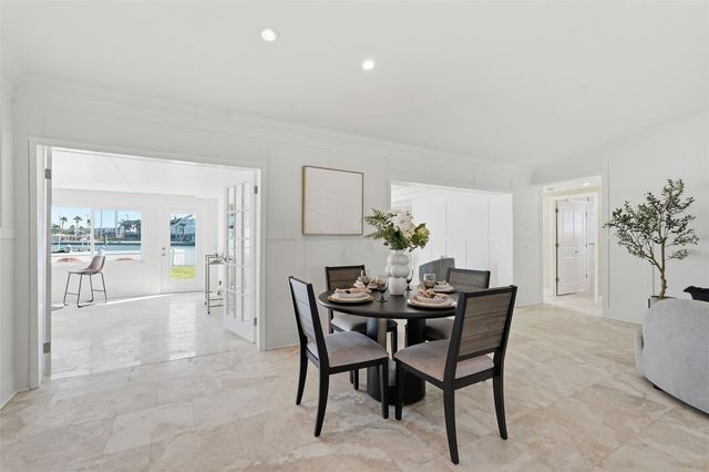 15302 HARBOR DRIVE, Madeira Beach, FL 33708