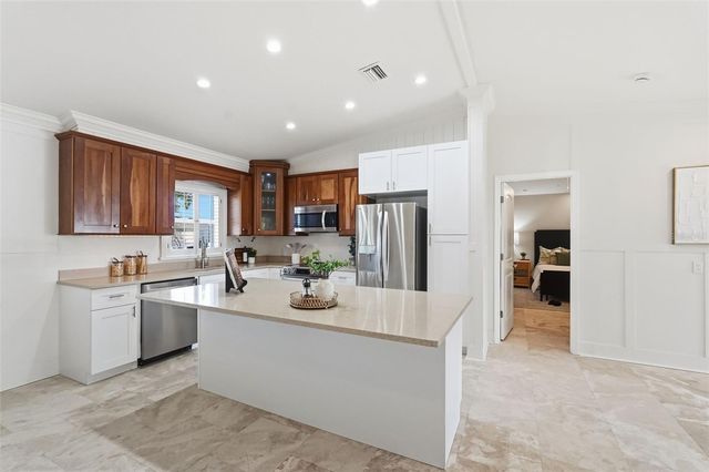 15302 HARBOR DRIVE, Madeira Beach, FL 33708