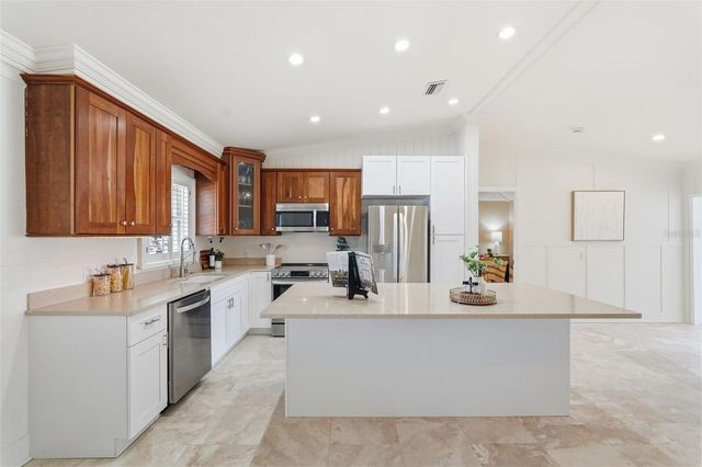 15302 HARBOR DRIVE, Madeira Beach, FL 33708