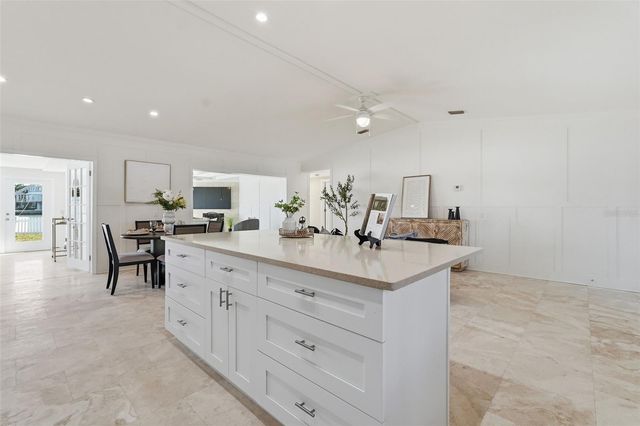 15302 HARBOR DRIVE, Madeira Beach, FL 33708