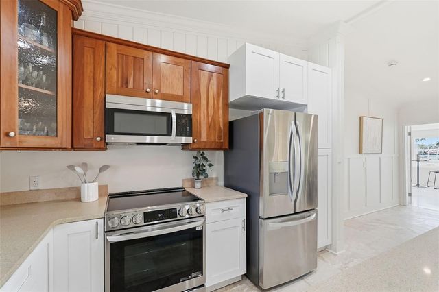 15302 HARBOR DRIVE, Madeira Beach, FL 33708