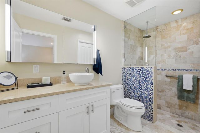 15302 HARBOR DRIVE, Madeira Beach, FL 33708