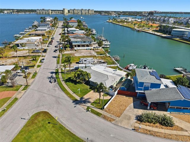 15302 HARBOR DRIVE, Madeira Beach, FL 33708