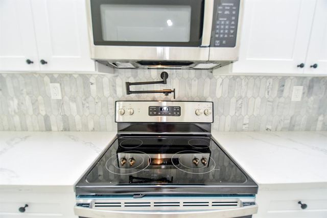 16974 W Lynbrook, Montgomery, TX 77316
