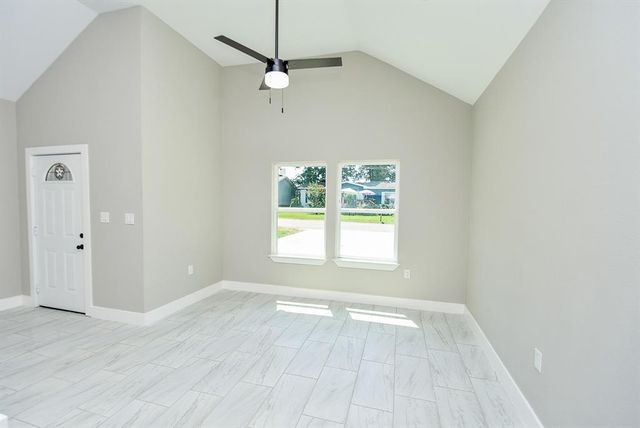 16974 W Lynbrook, Montgomery, TX 77316