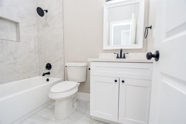 16974 W Lynbrook, Montgomery, TX 77316
