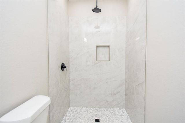16974 W Lynbrook, Montgomery, TX 77316