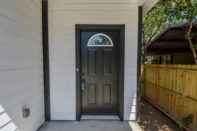 16974 W Lynbrook, Montgomery, TX 77316
