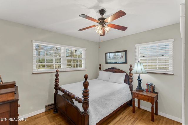 786 Swan Pond Circle Rd, Harriman, TN 37748