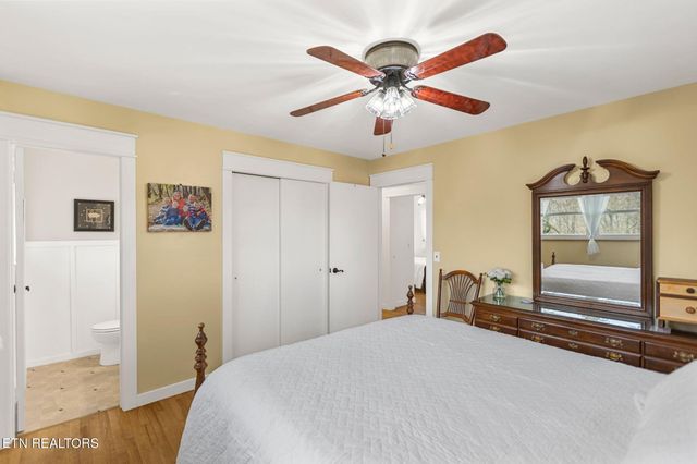 786 Swan Pond Circle Rd, Harriman, TN 37748